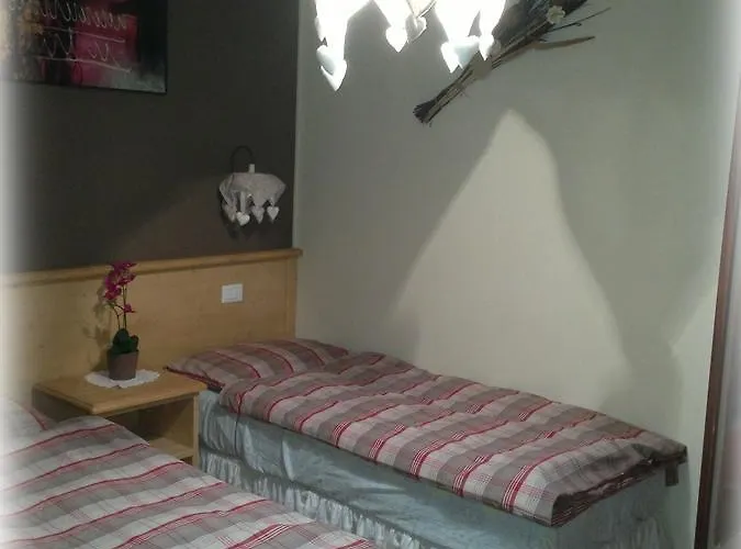 אורחן Al Cacciatore Seren del Grappa