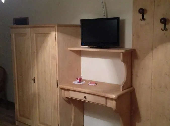 אורחן Al Cacciatore *